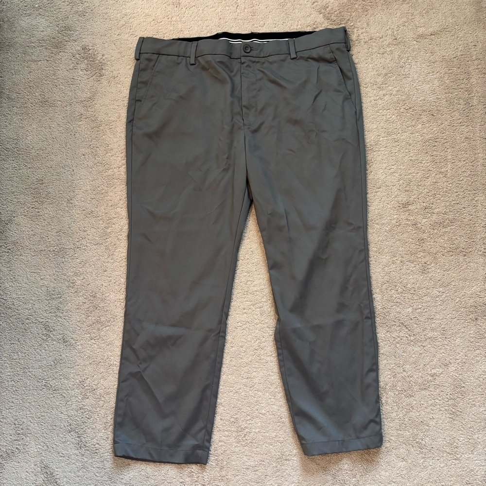 Amazon Essentials Men’s Gray Dress Pants